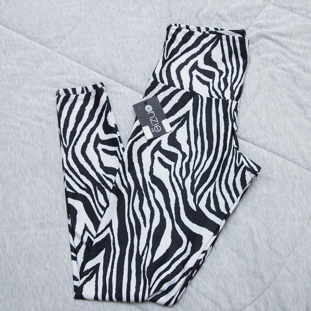 Onzie High Rise Legging Zebra Stripe